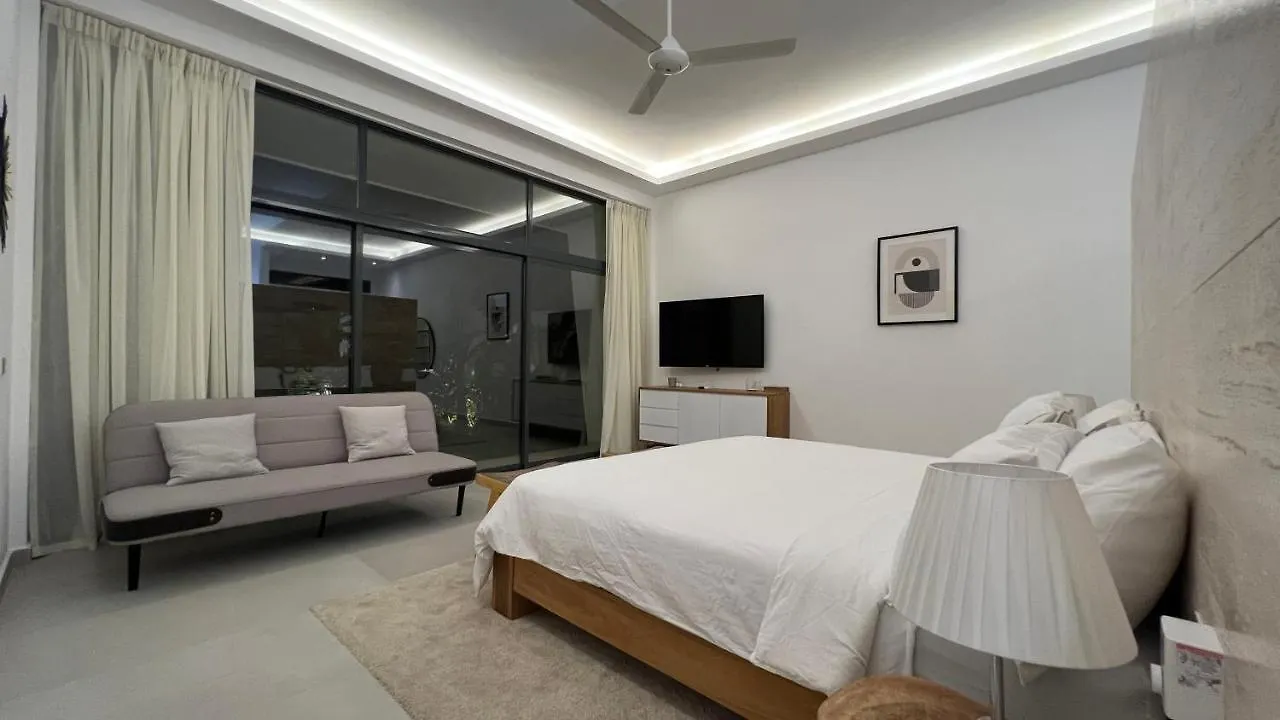 Private Pool Villa With Detached Suite 拉斯特拉纳斯