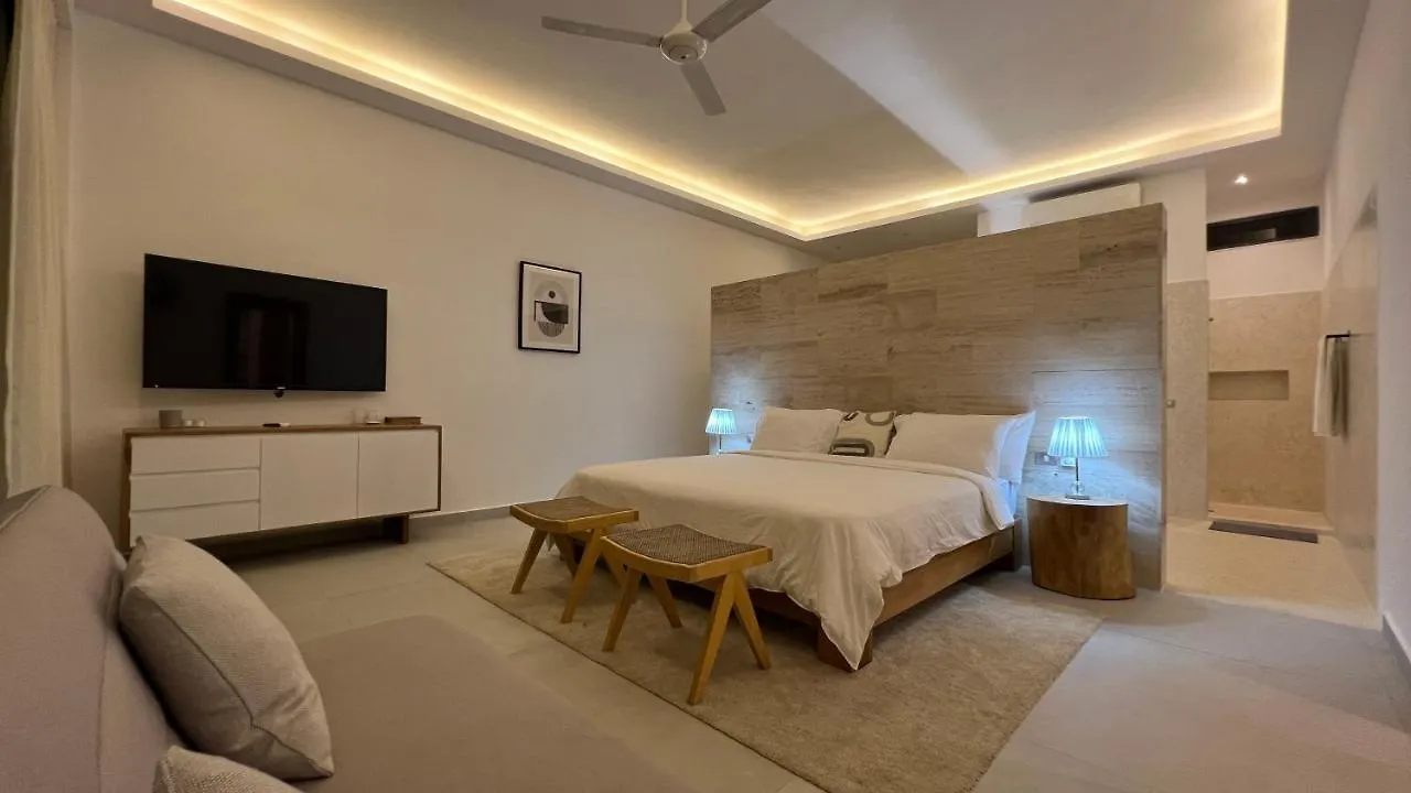 Private Pool Villa With Detached Suite 拉斯特拉纳斯